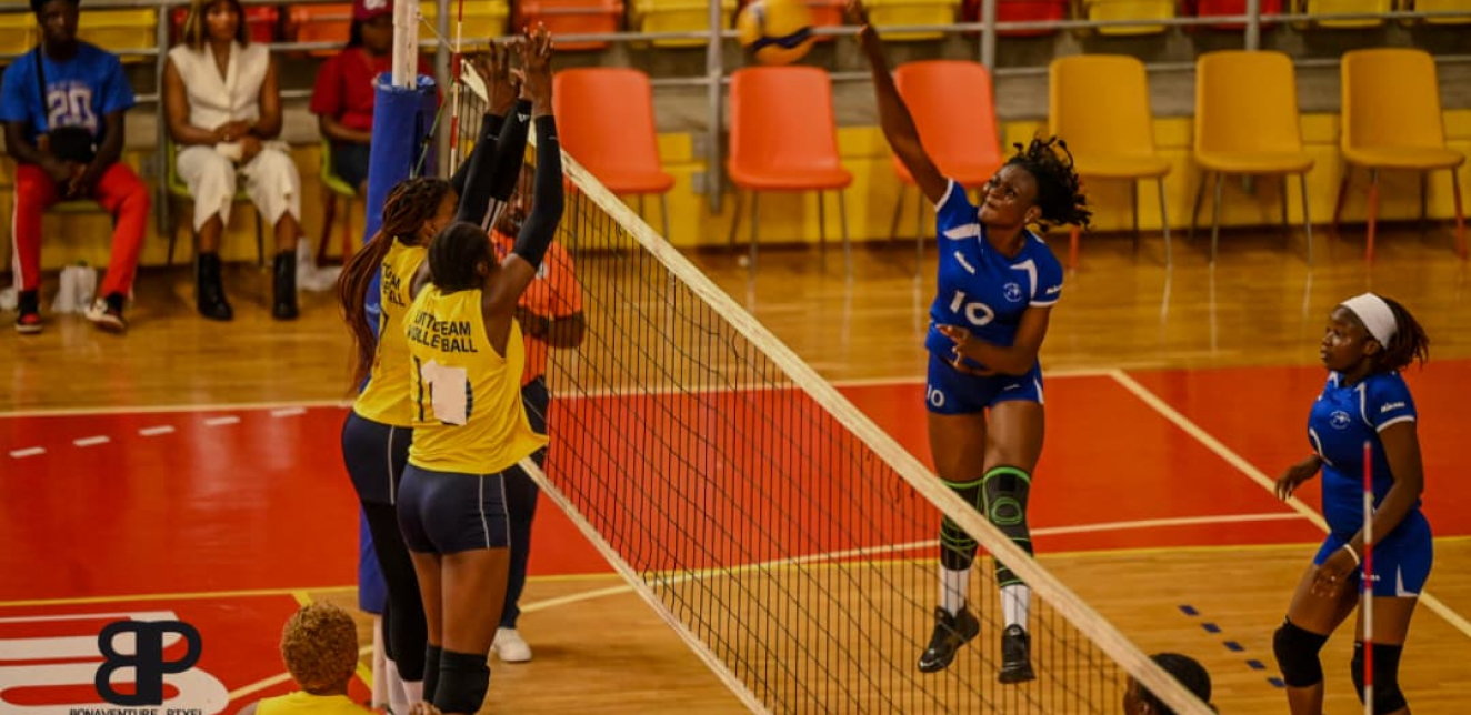 LITTO TEAM (CMR)  s’impose sur VC Espoir (RDC) 3 sets à 1 (25–10 • 25–20 • 25–27 • 25–13)